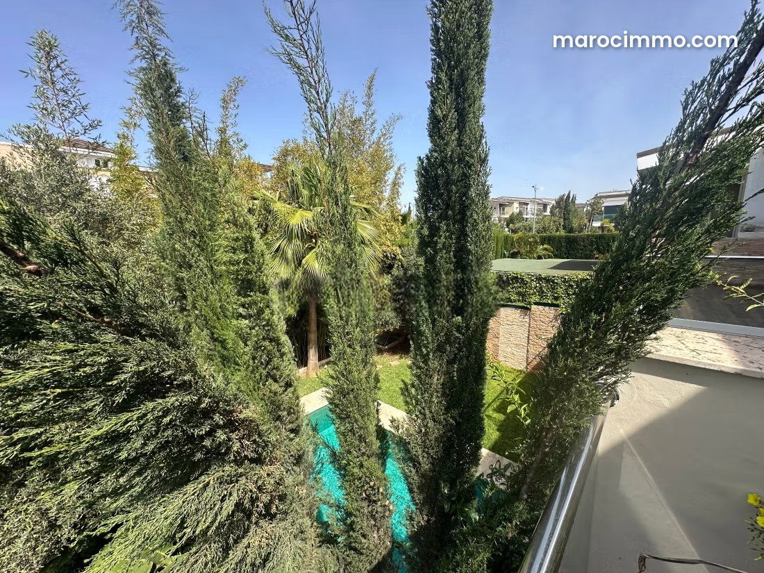 400 sqm Villa with Pool and Garden, Ville Verte Bouskoura — Bouskoura