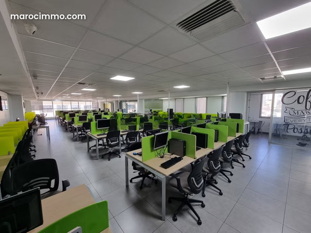 Plateau de bureaux aménagé et equipé de 364m² — 2