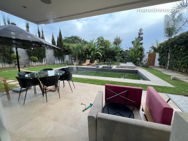 Somptueuse villa à vendre à Ville Verte. 5 pièces. Piscine, climatisation — 5
