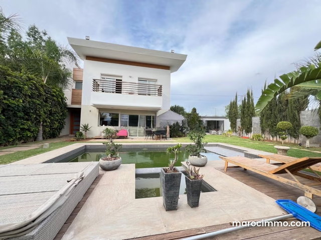 Somptueuse villa à vendre à Ville Verte. 5 pièces. Piscine, climatisation — 4