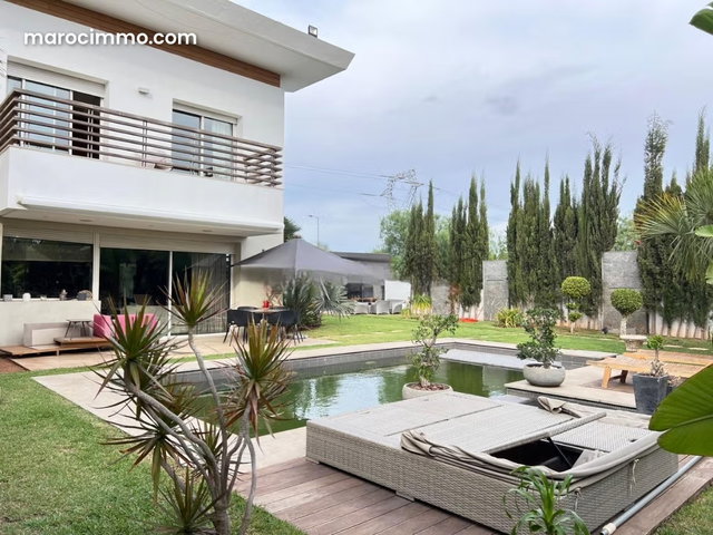 Somptueuse villa à vendre à Ville Verte. 5 pièces. Piscine, climatisation — 3