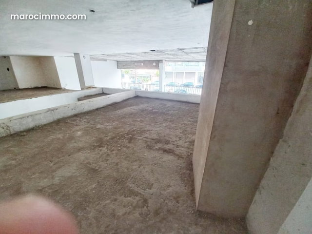 Local commercial à Vendre de 125.0 m² à Casablanca, Oasis — 2