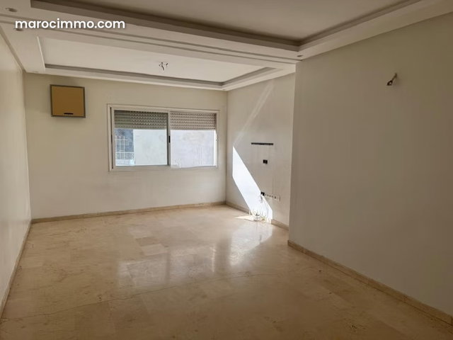 Magnifique appartement à louer en plein RACINE — 5