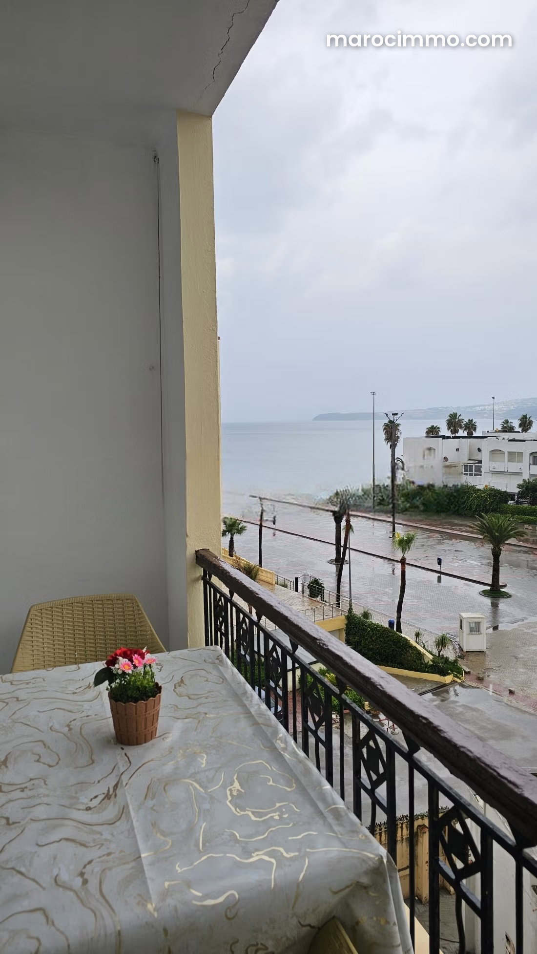 Appartement vue mer avec terrasse à Tanger City Center — Tanger