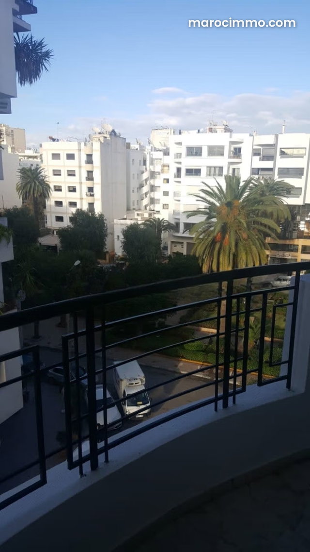 Appartement à Louer de 172.0 m² à Casablanca, Triangle D'Or — 3
