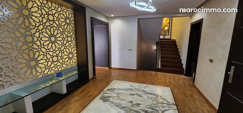 Luxury Villa for Sale in Harhoura