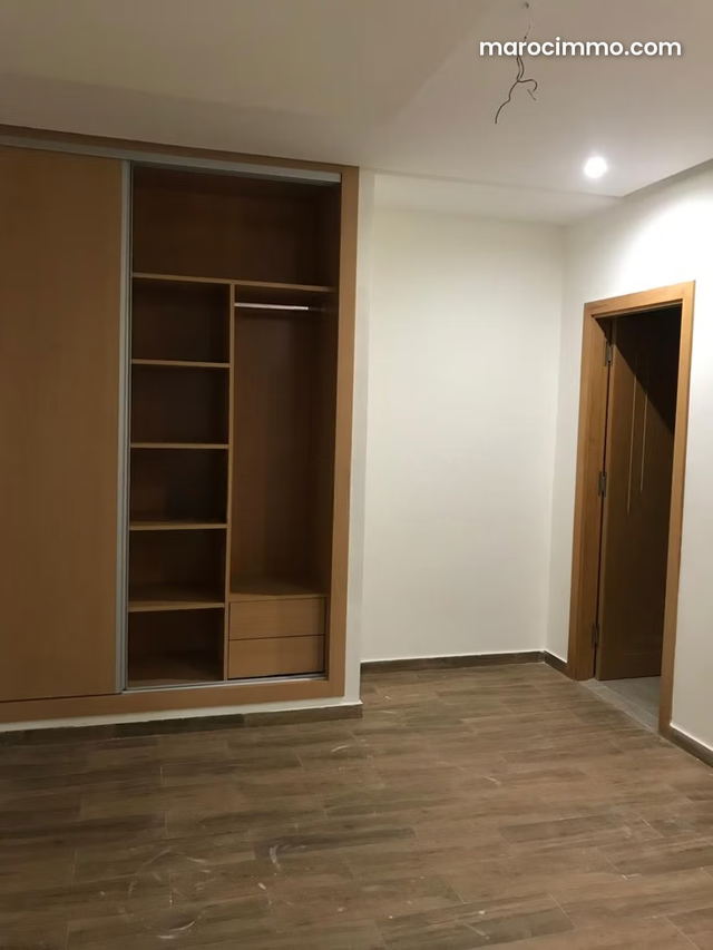 Bel appartement de 79m à victoria — Bouskoura