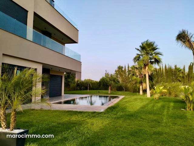 Luxury Villa for Sale in Golf Argan Resort, 3-Faced, 440m² + 600m² of Living Space — 2