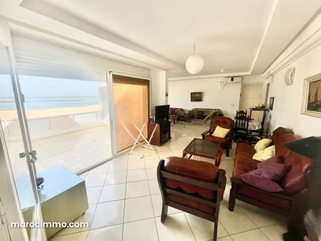 Stunning 457 sqm Villa for Sale, Ideally Located on the Beachfront — 4