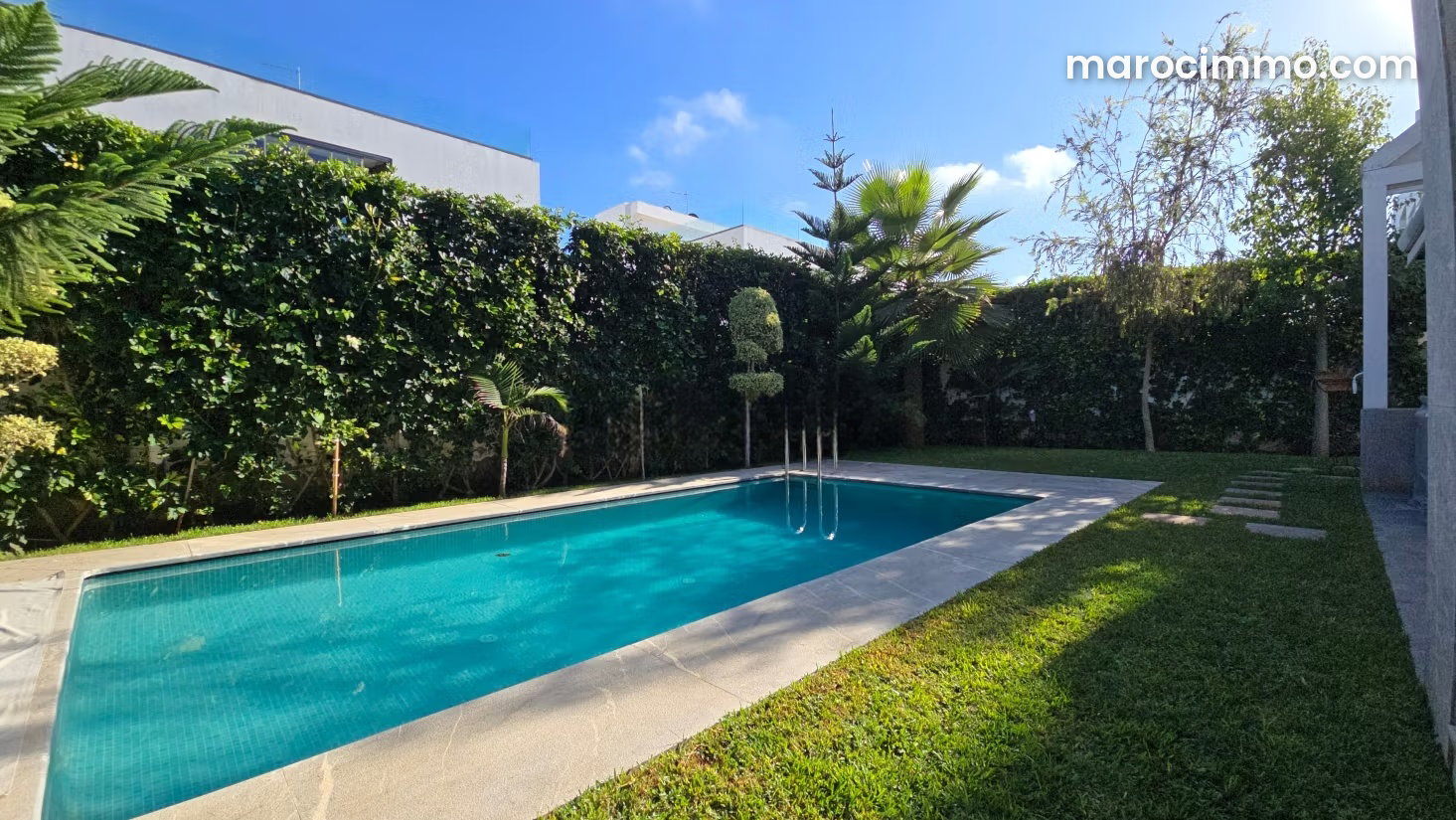 High-end villa with swimming pool in Dar Bouazza — Dar Bouazza