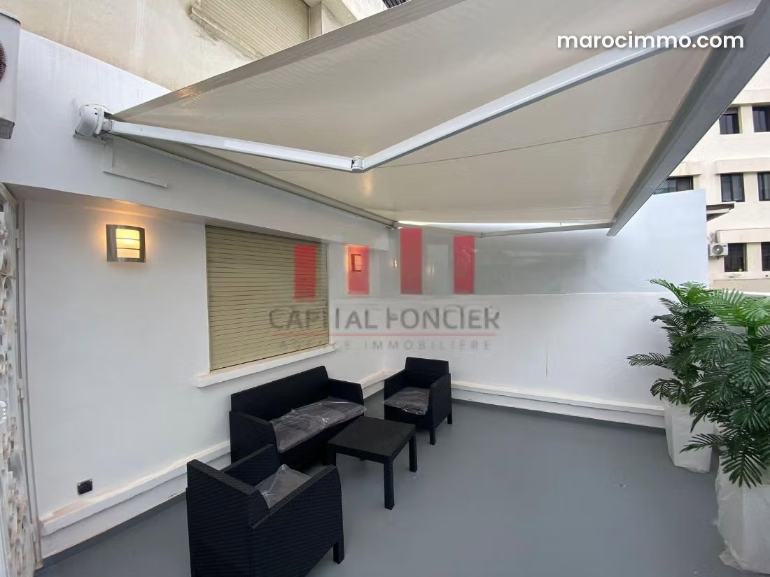 Furnished 159 sqm apartment with terrace in Gauthier, Casablanca — Casablanca