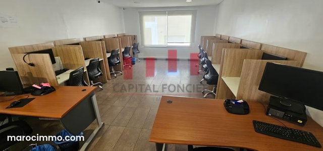 Furnished and Equipped Office Space for Rent at Twin Center — 3
