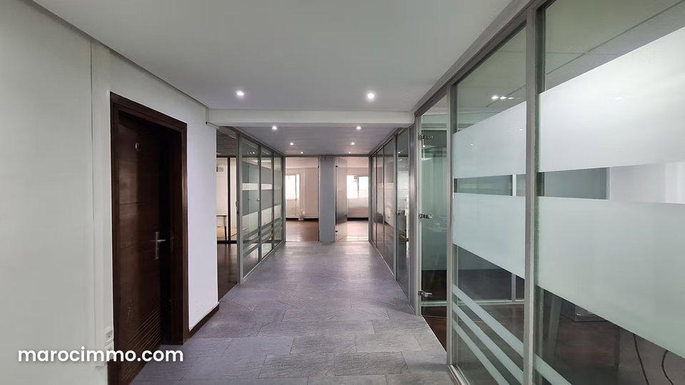 Bureaux de 419 m² 3 TF séparés proche Abdelmoumen