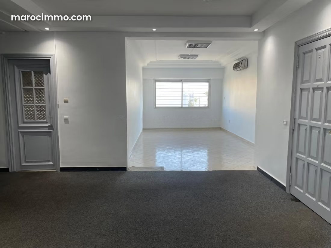 146 m² Commercial Space for Rent in Beauséjour, Casablanca — Casablanca
