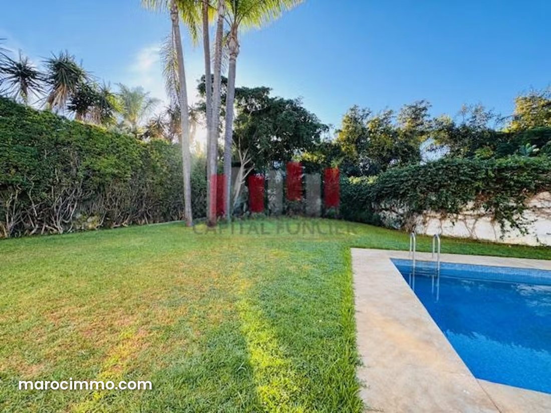Villa 1400 m² avec piscine, Anfa, Casablanca — Casablanca