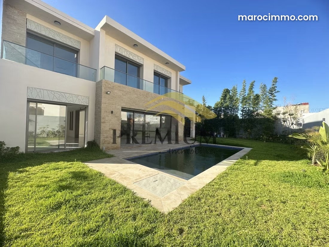 500 m² House with Pool and Garden, Souissi, Rabat — Rabat