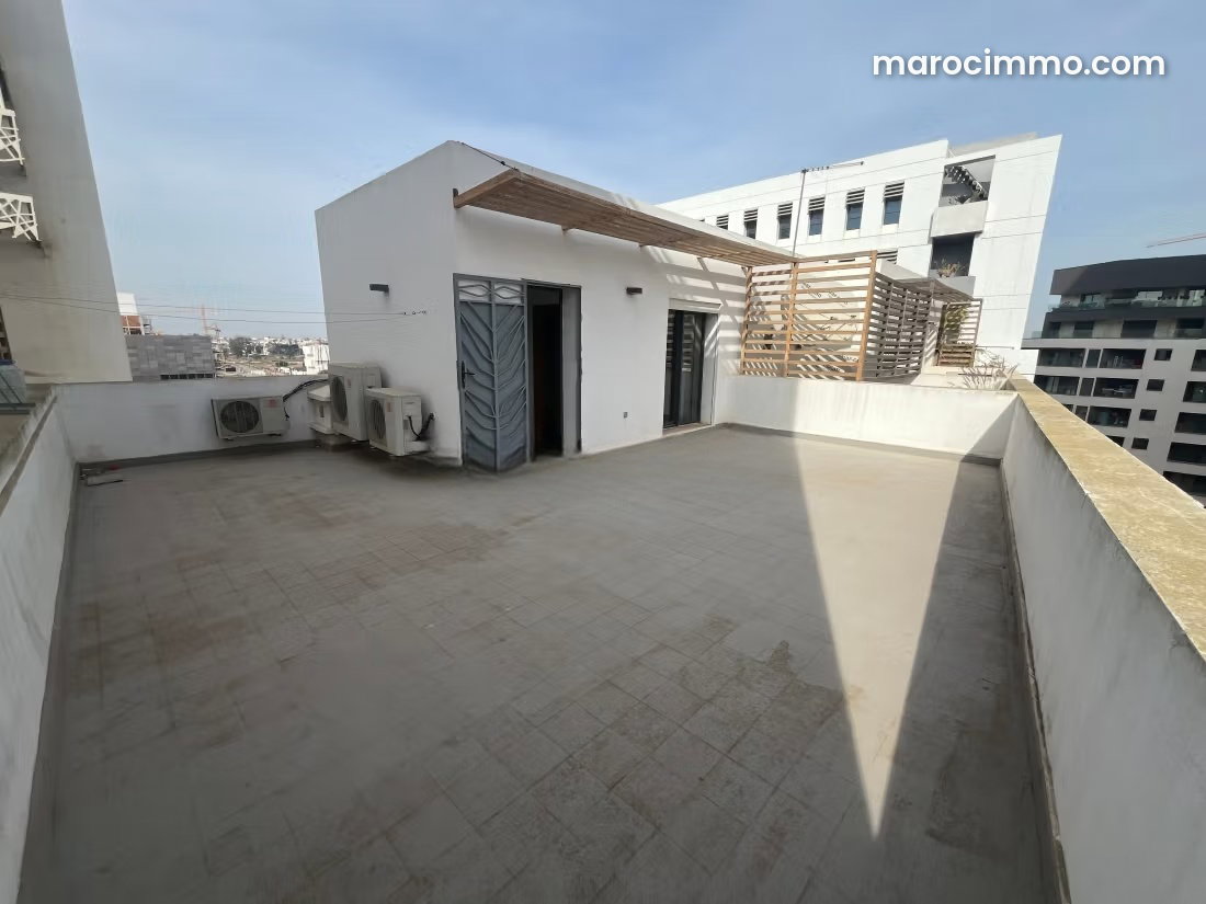 Appartement 230 m² avec terrasse à louer au CFC Casablanca — Casablanca