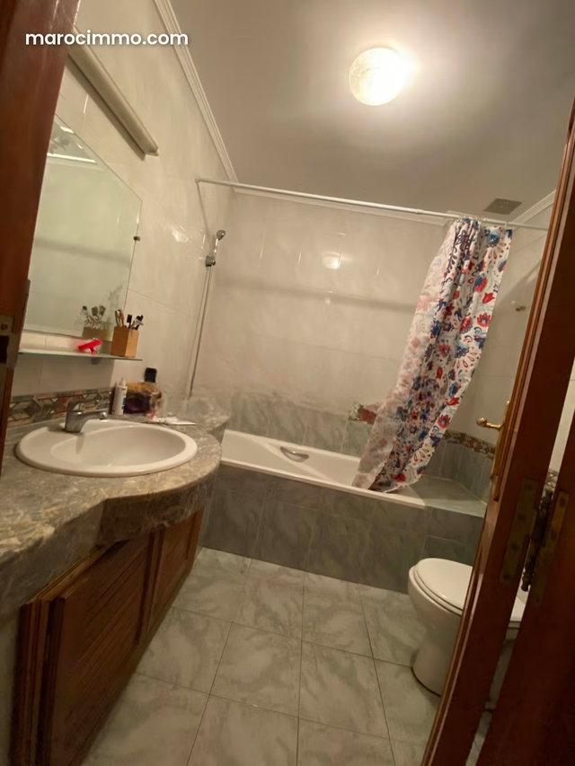 Appartement à Vendre de 133.0 m² à Casablanca, Hopitaux — 5