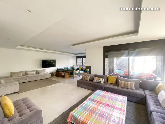 Villa à Louer de 330.0 m² à Casablanca, Sindibad — 3