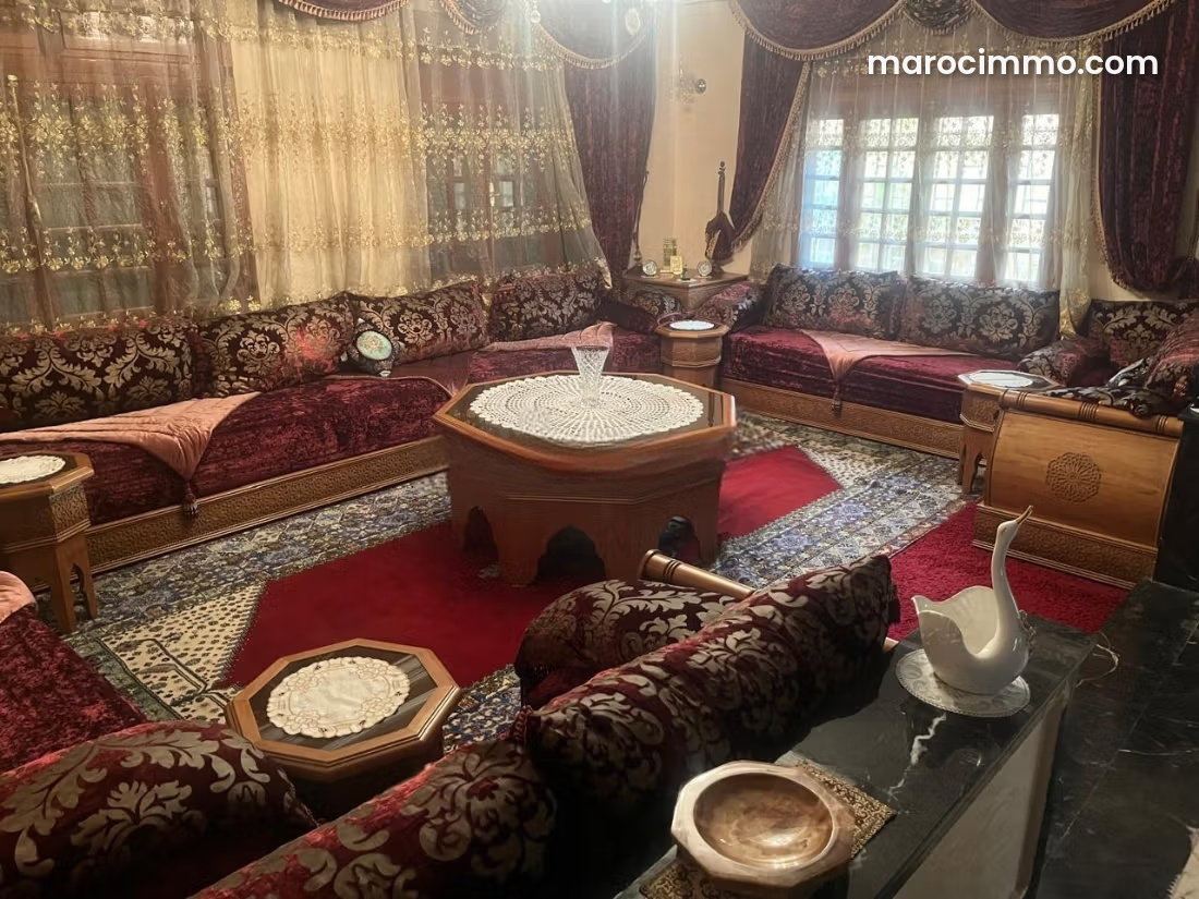 Villa 761 m² à rénover, Hay Riad, Rabat, 5 chambres — Rabat