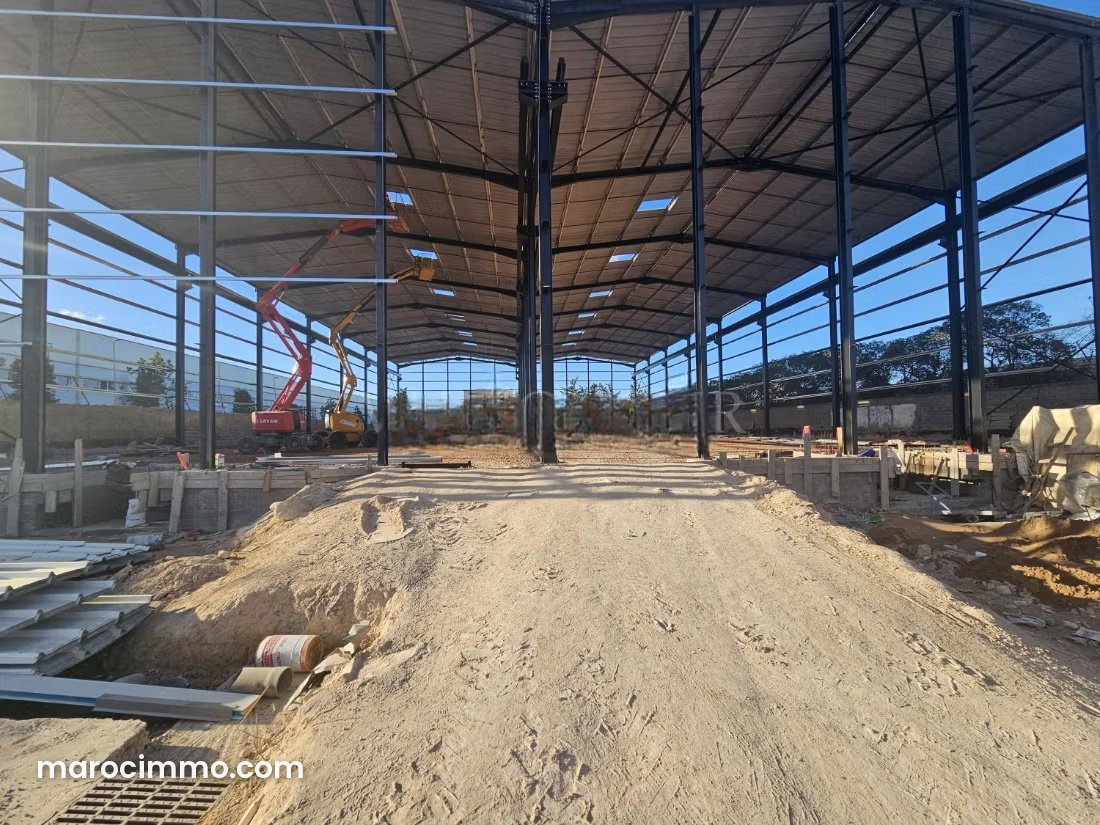 2,306 m² Industrial Premises for Lease in Oasis, Casablanca — Casablanca