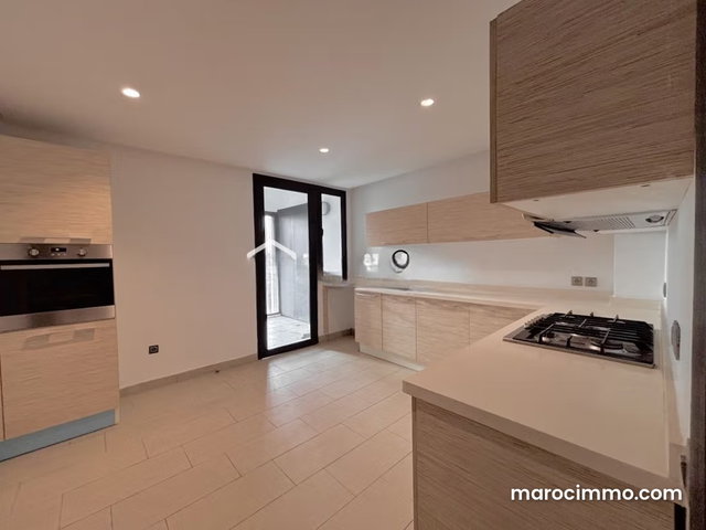 Appartement de 205 m² à Casablanca — 4