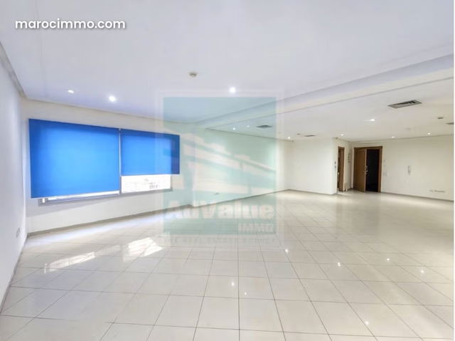 DL. 924: Plateau bureaux de standing à Abdelmoumen — Casablanca