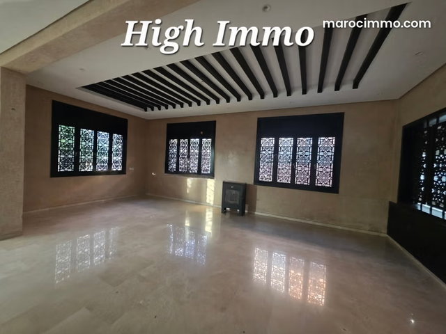 Villa 2façe de 360m² — 3
