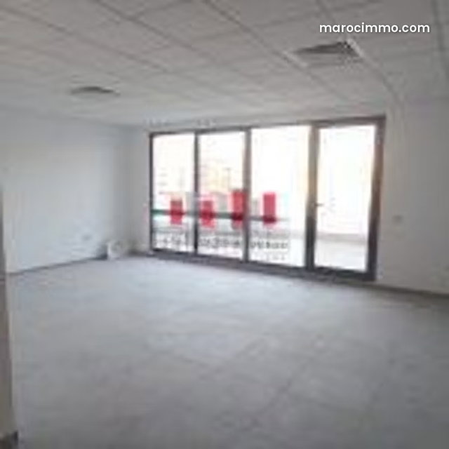 Plateau de bureau premium de 540 m de surface utile a la location en plein quartier CFC — 2