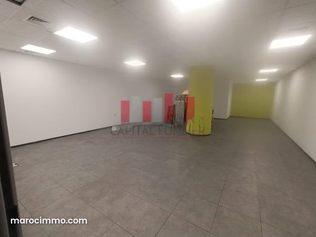 Plateau bureau de 335m2 à la location à la Marina — 3