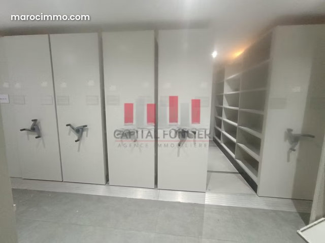 Plateau bureau de 335m2 à la location à la Marina — 5