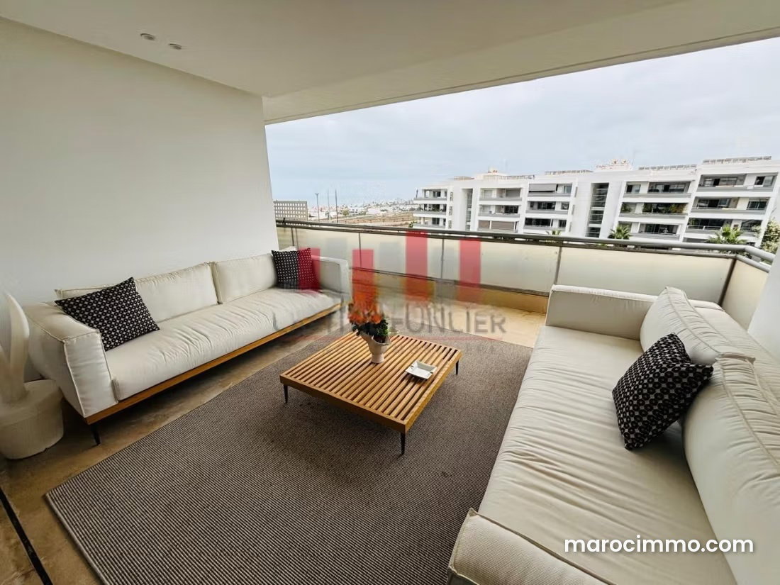 Appartement 220 m² avec terrasse à Aïn Diab Casablanca — Casablanca