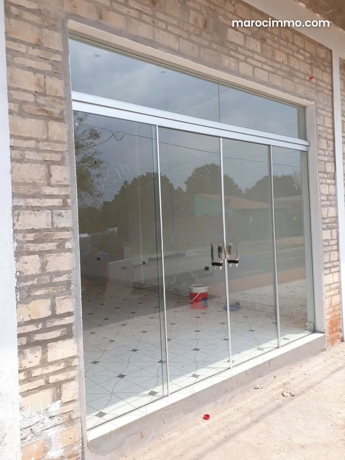 Local commercial 102 m² avec vitrine, cœur de Guéliz, Marrakech — Marrakech