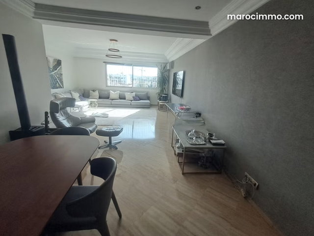 Ventre appartement quartier les hôpitaux — 3