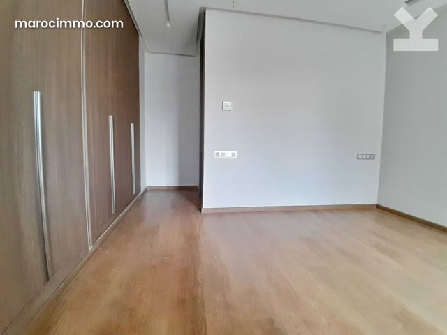 Appartement à Louer de 108.0 m² à Casablanca, Oasis — 4