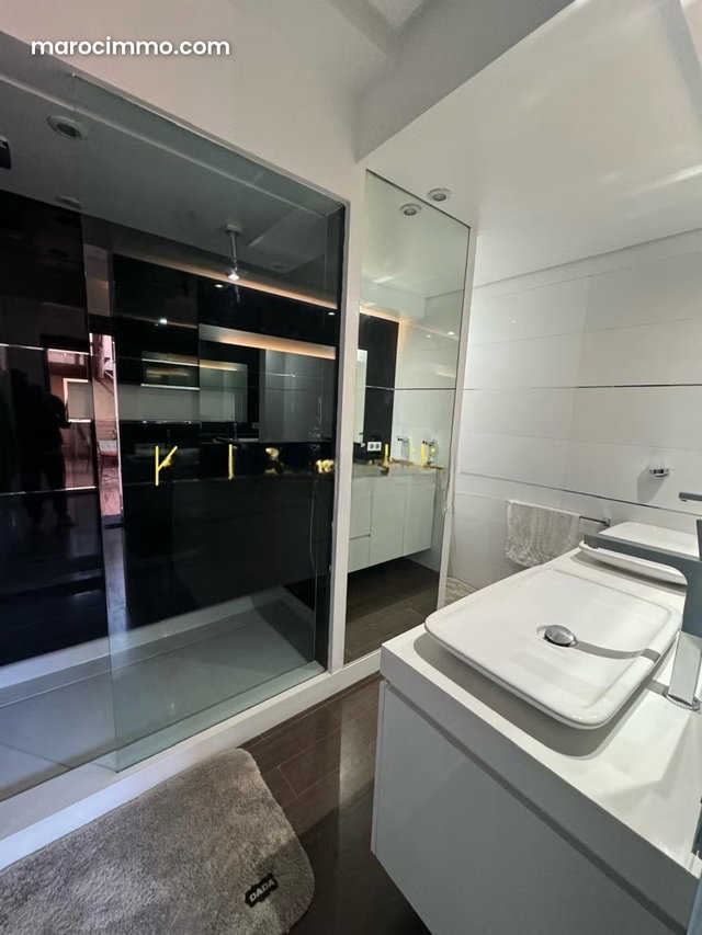 Joli appartement 1 chambre meublé avec grande terrasse — 2