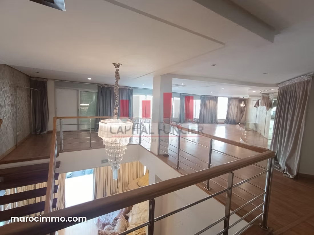 250 sqm Commercial Premises Over Two Levels, Racine, Casablanca — Casablanca