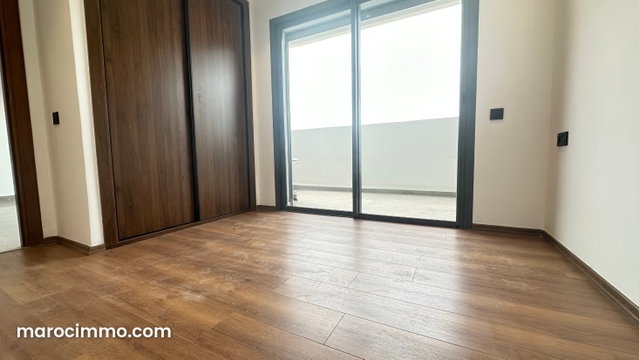 Très bel appartement en location à Casablanca Finance City. 2 grandes pièces. Piscine et service de Conciergerie — 4