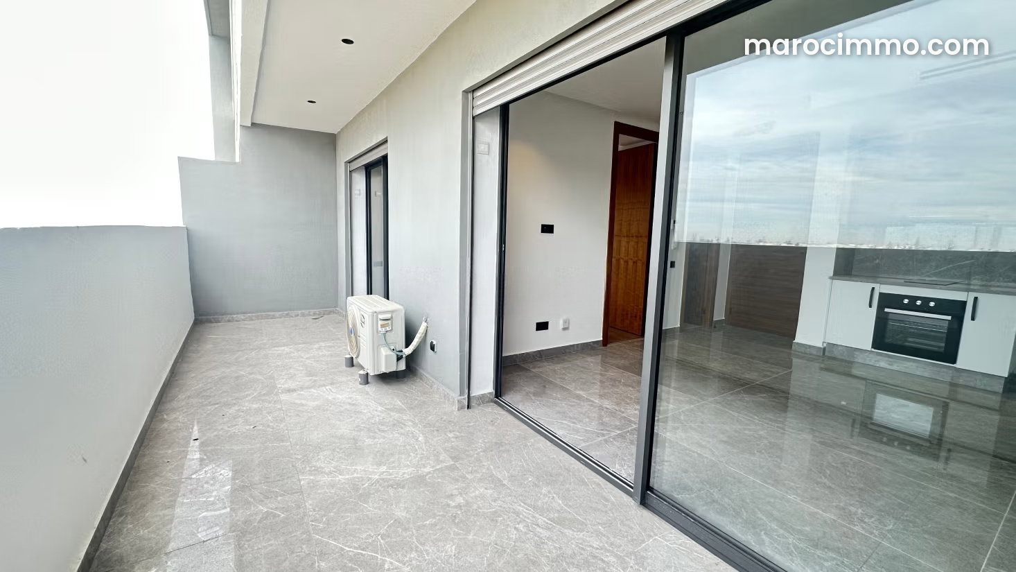 One-Bedroom Apartment, Casablanca Finance City, Terrace and Swimming Pool — Casablanca