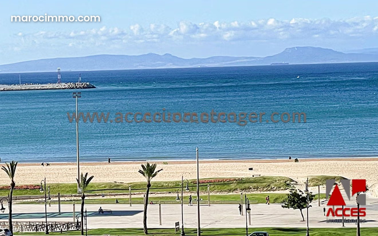 Sea-view apartment with terrace in the De La Plage district of Tangier — Tangier