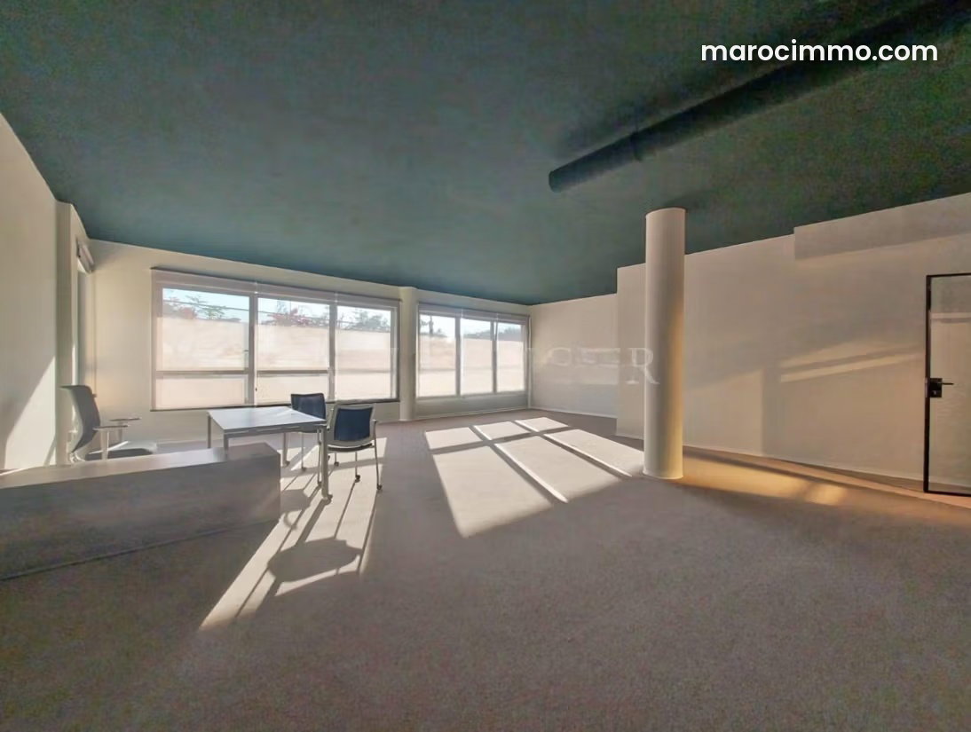 150 sqm Office in Anfa, Casablanca: Fitted Office Floor, New Building — Casablanca