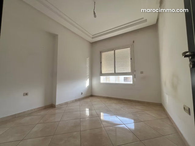 Vente d'un bel appartement à Branes Kdima. Superficie 93 m². Terrasse et jardin — 4