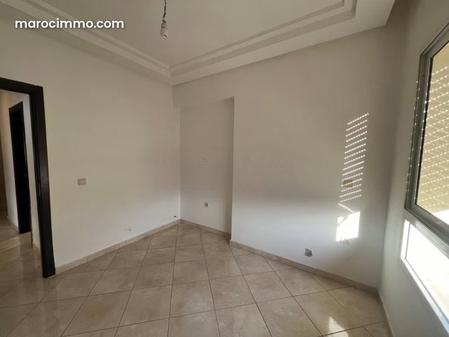 Vente d'un bel appartement à Branes Kdima. Superficie 93 m². Terrasse et jardin — 3