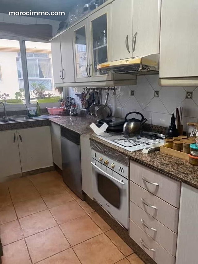Appartement à Vendre de 110.0 m² à Casablanca, Hopitaux — 5