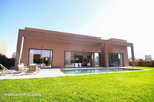 Magnifique villa à vendre à Route Amizmiz. 5 pièces confortables. Air conditionné et cheminée — 2