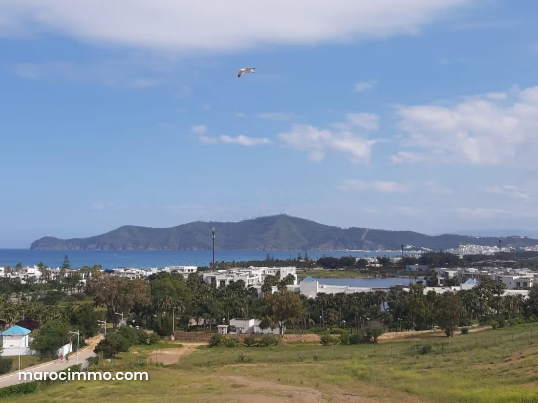 Sea and Mountain View Apartment on Ceuta Road, Tétouan — Tetouan