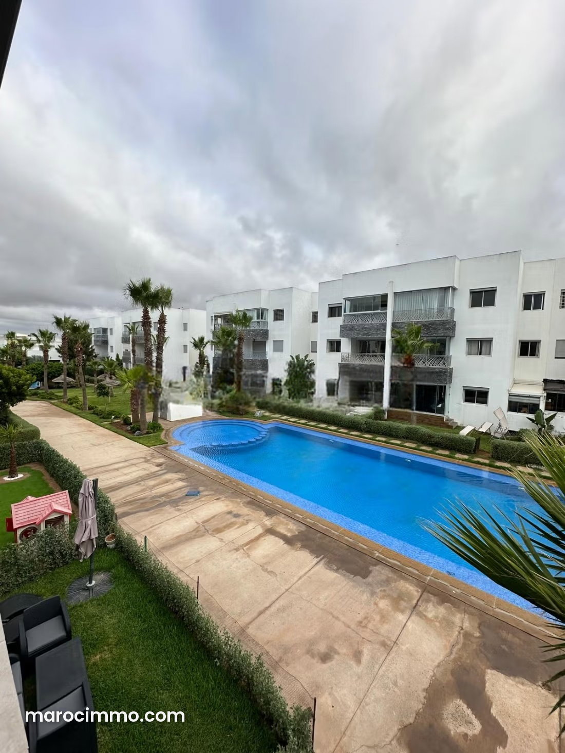 Appartement 118 m² avec terrasse et piscine à Dar Bouazza — Dar Bouazza