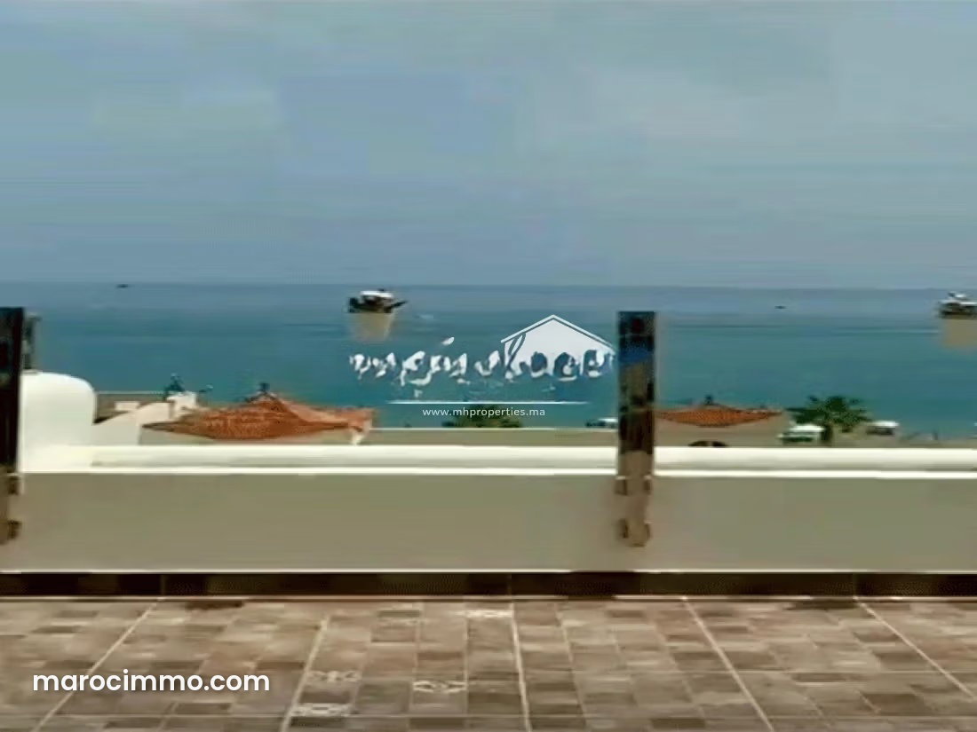 220 sqm Sea-View Apartment in Oued Laou, Seafront with Swimming Pool — Oued Laou