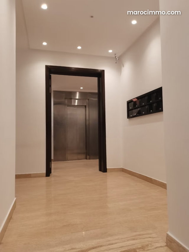 Appartement duplex meublé maarif location — 2