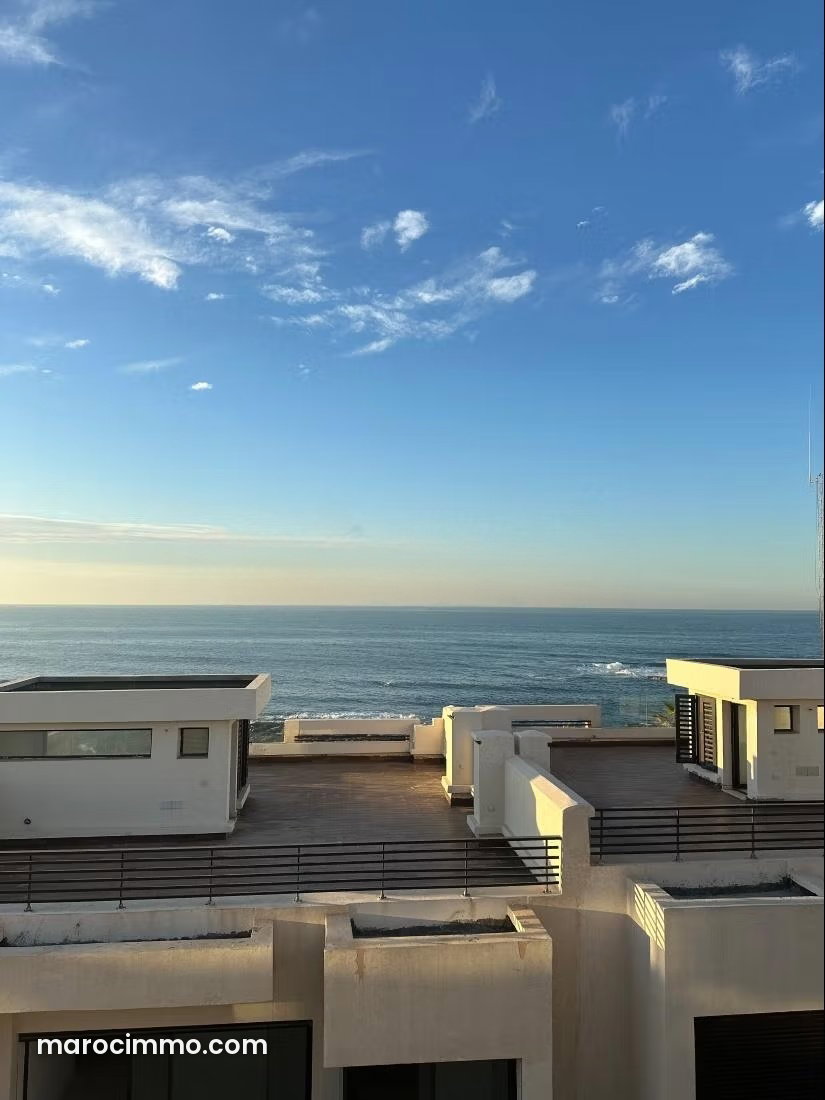 Villa 350 m² vue mer, piscine et jardin à Dar Bouazza — Dar Bouazza